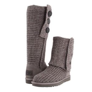 UGG Classic Cardy Button Detailed Knit Boots Grey size 7 Womens.